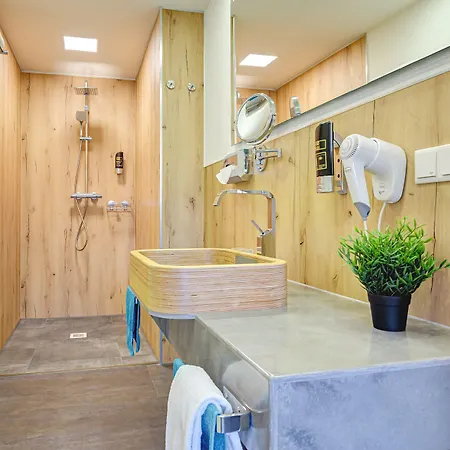 Rabe 4* Muehlhausen (Thuringia)